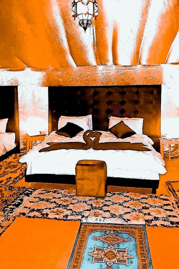 Sand Rose Luxury Camp เมอร์ซูกา ภายนอก รูปภาพ