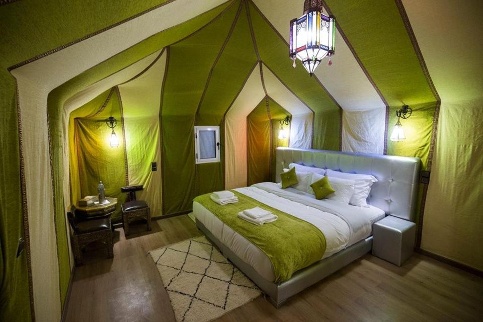 Sand Rose Luxury Camp เมอร์ซูกา ภายนอก รูปภาพ
