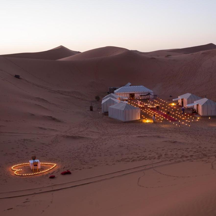 Sand Rose Luxury Camp เมอร์ซูกา ภายนอก รูปภาพ