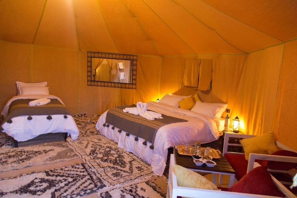 Sand Rose Luxury Camp เมอร์ซูกา ภายนอก รูปภาพ